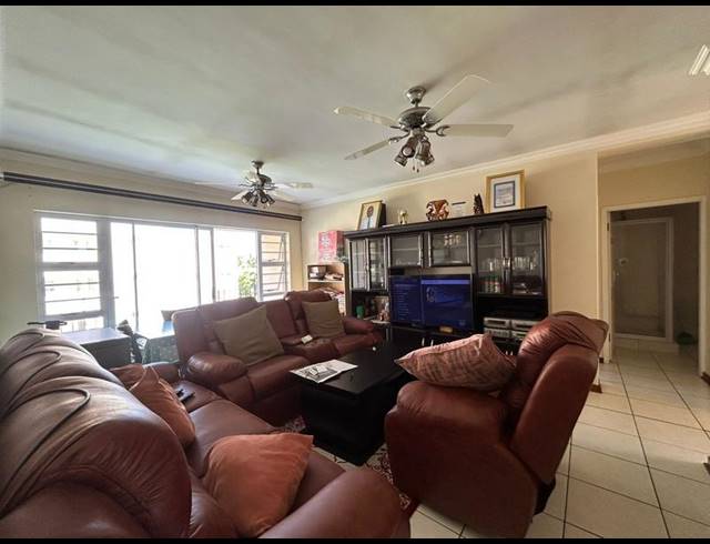2 BEDROOM APARTMENT FOR SALE IN SEA PARK